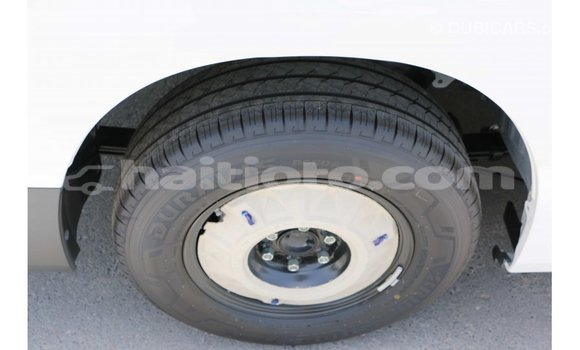 Acheter Import Voiture Toyota Hiace Blanc à Import - Dubai, Artibonite Acheter Import Voiture Toyota Hiace Blanc à Import - Dubai, Artibonite