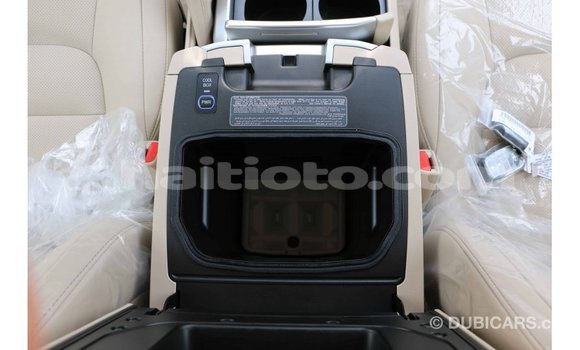 Acheter Import Voiture Toyota Land Cruiser Blanc à Import - Dubai, Artibonite Acheter Import Voiture Toyota Land Cruiser Blanc à Import - Dubai, Artibonite