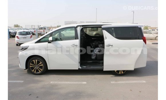 Acheter Import Voiture Toyota Alphard Blanc à Import - Dubai, Artibonite Acheter Import Voiture Toyota Alphard Blanc à Import - Dubai, Artibonite