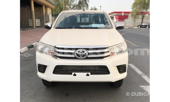 Acheter Import Voiture Toyota Hilux Blanc à Import - Dubai, Artibonite Acheter Import Voiture Toyota Hilux Blanc à Import - Dubai, Artibonite
