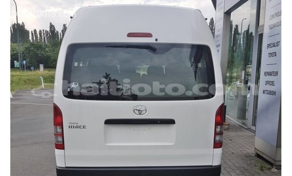 Acheter Import Voiture Toyota Hiace Blanc à Import - Dubai, Artibonite Acheter Import Voiture Toyota Hiace Blanc à Import - Dubai, Artibonite