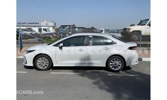 Buy Import Toyota Corolla White Car in Import - Dubai in Artibonite Buy Import Toyota Corolla White Car in Import - Dubai in Artibonite
