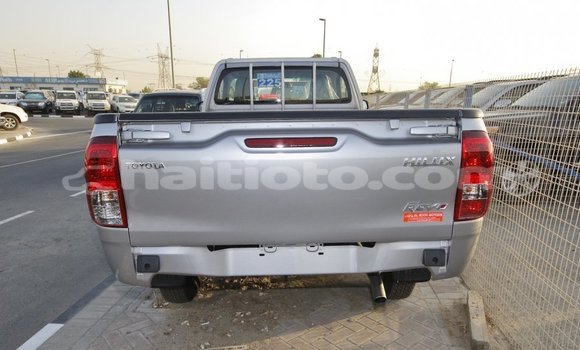 Acheter Import Voiture Toyota Hilux Autre à Import - Dubai, Artibonite Acheter Import Voiture Toyota Hilux Autre à Import - Dubai, Artibonite