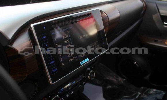 Buy Import Toyota Hilux White Car in Import - Dubai in Artibonite Buy Import Toyota Hilux White Car in Import - Dubai in Artibonite