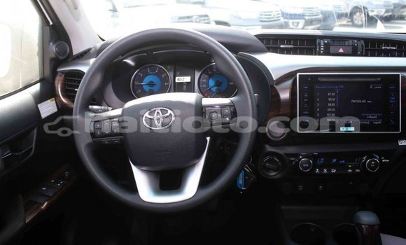 Buy Import Toyota Hilux White Car in Import - Dubai in Artibonite Buy Import Toyota Hilux White Car in Import - Dubai in Artibonite