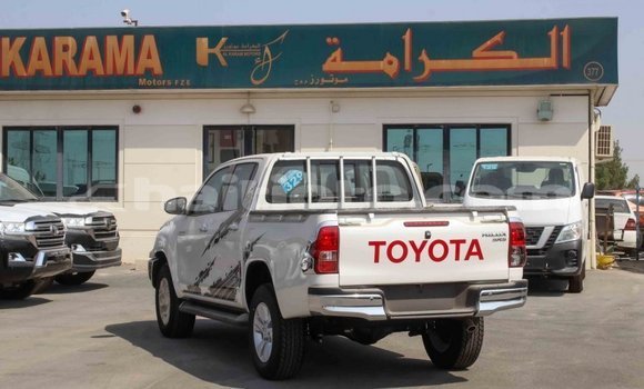 Buy Import Toyota Hilux White Car in Import - Dubai in Artibonite Buy Import Toyota Hilux White Car in Import - Dubai in Artibonite
