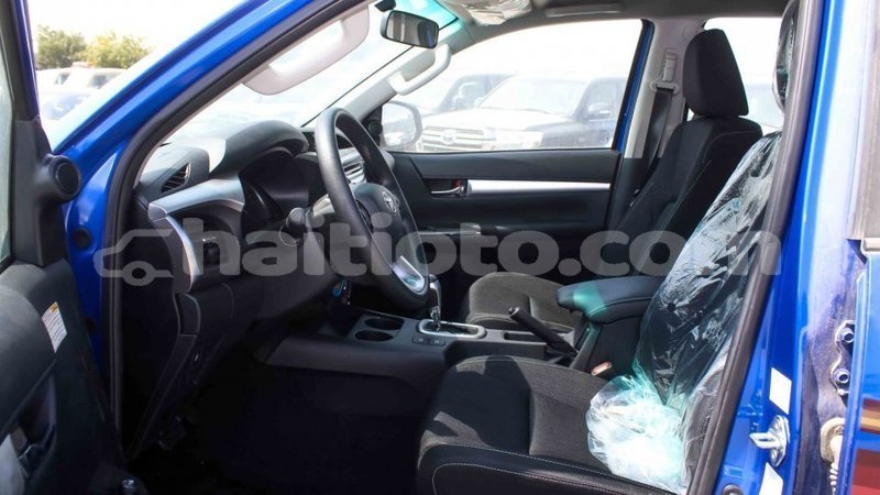 Big with watermark toyota hilux artibonite import dubai 2041