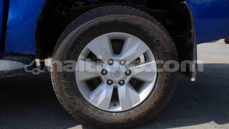 Big with watermark toyota hilux artibonite import dubai 2041