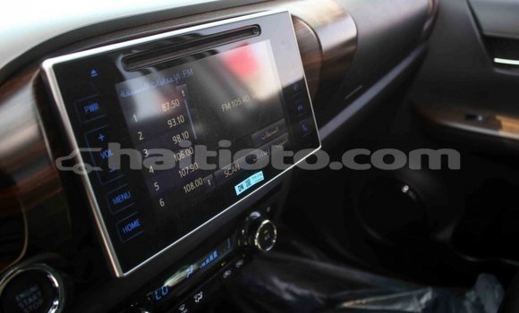 Acheter Import Voiture Toyota Hilux Autre à Import - Dubai, Artibonite Acheter Import Voiture Toyota Hilux Autre à Import - Dubai, Artibonite