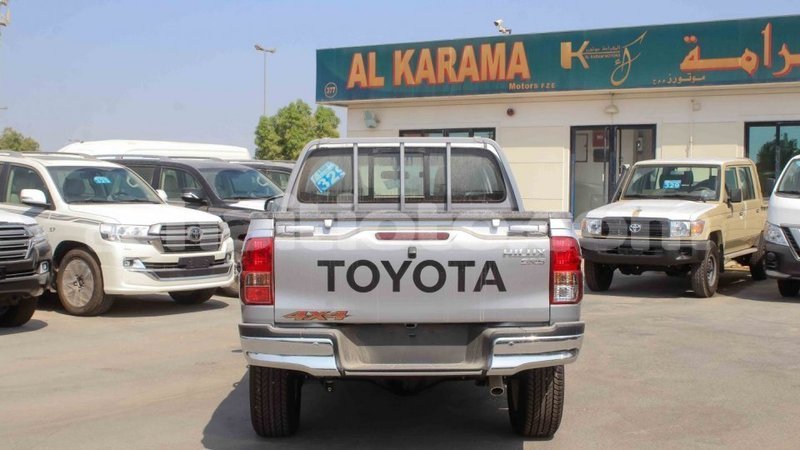 Big with watermark toyota hilux artibonite import dubai 2043