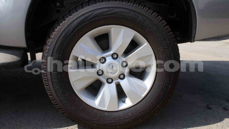 Big with watermark toyota hilux artibonite import dubai 2043