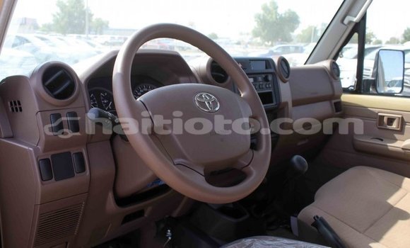 Acheter Import Voiture Toyota Land Cruiser Beige à Import - Dubai, Artibonite Acheter Import Voiture Toyota Land Cruiser Beige à Import - Dubai, Artibonite