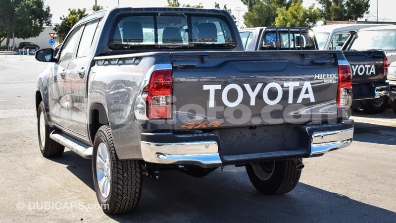 Big with watermark toyota hilux artibonite import dubai 2045