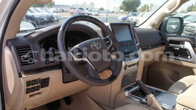 Big with watermark toyota land cruiser artibonite import dubai 2046