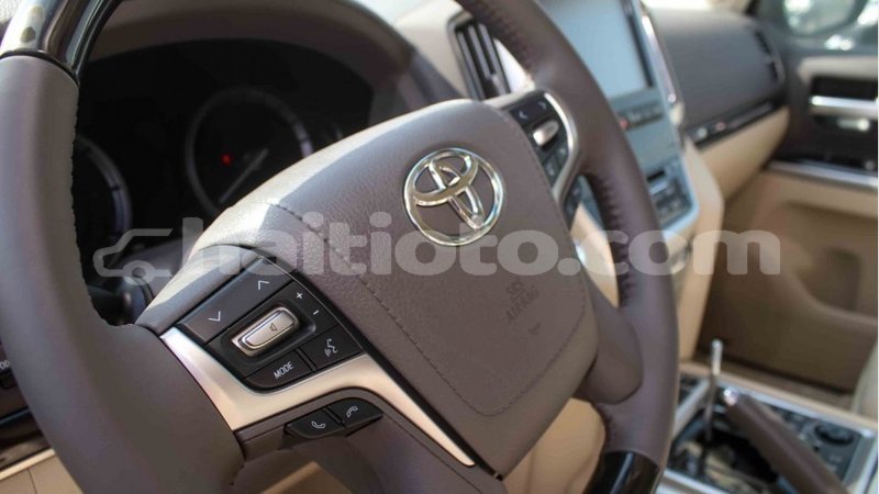 Big with watermark toyota land cruiser artibonite import dubai 2046