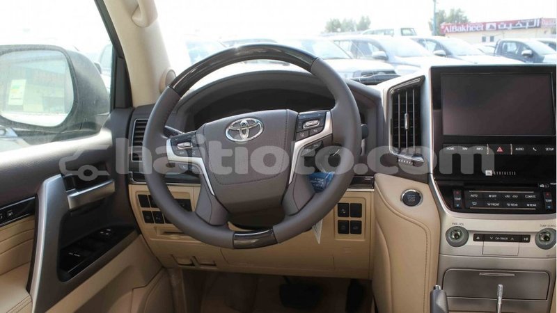 Big with watermark toyota land cruiser artibonite import dubai 2046