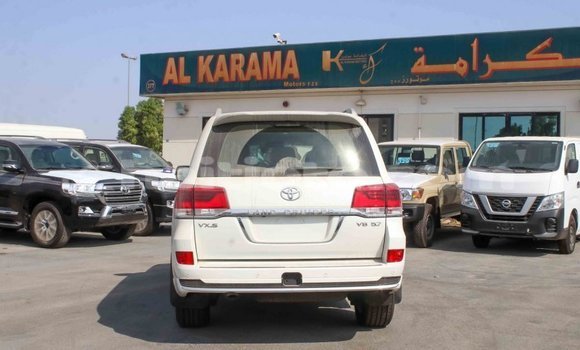 Acheter Import Voiture Toyota Land Cruiser Blanc à Import - Dubai, Artibonite Acheter Import Voiture Toyota Land Cruiser Blanc à Import - Dubai, Artibonite
