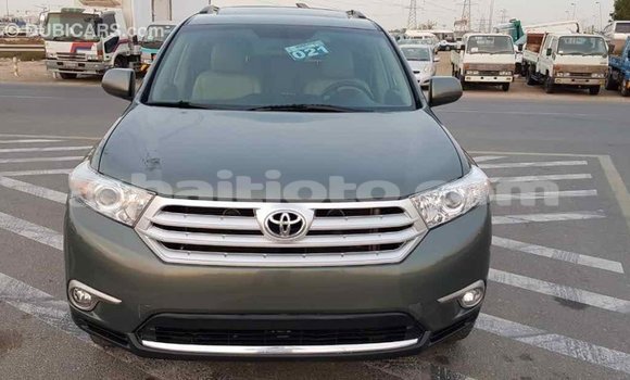 Acheter Import Voiture Toyota Highlander Vert à Import - Dubai, Artibonite Acheter Import Voiture Toyota Highlander Vert à Import - Dubai, Artibonite