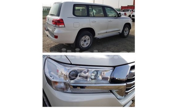 Acheter Import Voiture Toyota Land Cruiser Blanc à Import - Dubai, Artibonite Acheter Import Voiture Toyota Land Cruiser Blanc à Import - Dubai, Artibonite