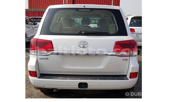 Acheter Import Voiture Toyota Land Cruiser Blanc à Import - Dubai, Artibonite Acheter Import Voiture Toyota Land Cruiser Blanc à Import - Dubai, Artibonite