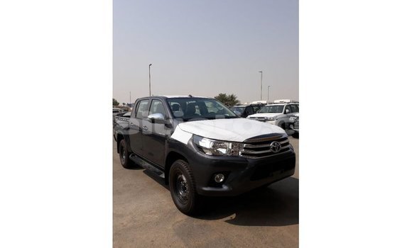 Acheter Import Voiture Toyota Hilux Noir à Import - Dubai, Artibonite Acheter Import Voiture Toyota Hilux Noir à Import - Dubai, Artibonite