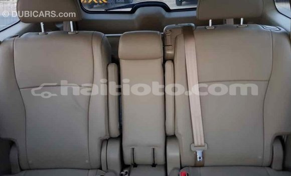 Acheter Import Voiture Toyota Highlander Vert à Import - Dubai, Artibonite Acheter Import Voiture Toyota Highlander Vert à Import - Dubai, Artibonite