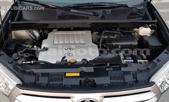 Acheter Import Voiture Toyota Highlander Vert à Import - Dubai, Artibonite Acheter Import Voiture Toyota Highlander Vert à Import - Dubai, Artibonite