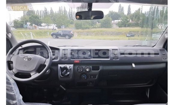 Acheter Import Voiture Toyota Hiace Blanc à Import - Dubai, Artibonite Acheter Import Voiture Toyota Hiace Blanc à Import - Dubai, Artibonite