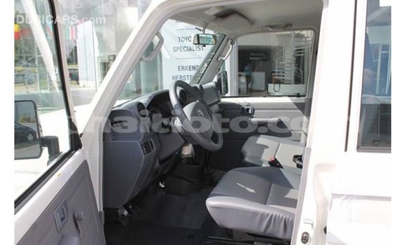 Buy Import Toyota Land Cruiser White Car in Import - Dubai in Artibonite Buy Import Toyota Land Cruiser White Car in Import - Dubai in Artibonite