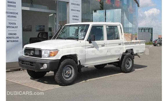 Buy Import Toyota Land Cruiser White Car in Import - Dubai in Artibonite Buy Import Toyota Land Cruiser White Car in Import - Dubai in Artibonite