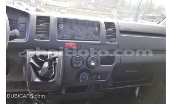 Buy Import Toyota Hiace White Car in Import - Dubai in Artibonite Buy Import Toyota Hiace White Car in Import - Dubai in Artibonite
