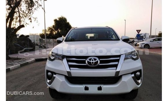 Buy Import Toyota Fortuner White Car in Import - Dubai in Artibonite Buy Import Toyota Fortuner White Car in Import - Dubai in Artibonite