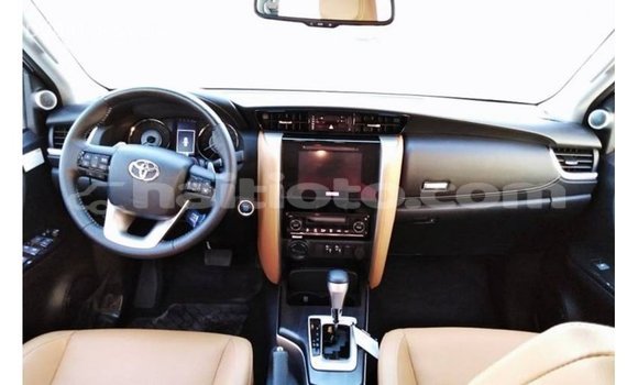 Buy Import Toyota Fortuner White Car in Import - Dubai in Artibonite Buy Import Toyota Fortuner White Car in Import - Dubai in Artibonite