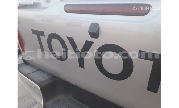 Buy Import Toyota Hilux Other Car in Import - Dubai in Artibonite Buy Import Toyota Hilux Other Car in Import - Dubai in Artibonite