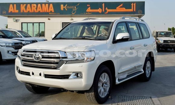 Acheter Import Voiture Toyota Land Cruiser Blanc à Import - Dubai, Artibonite Acheter Import Voiture Toyota Land Cruiser Blanc à Import - Dubai, Artibonite