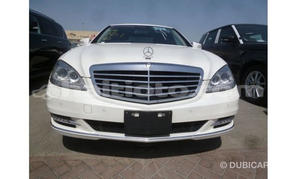 Acheter Import Voiture Mercedes-Benz 190 (W201) Blanc à Import - Dubai, Artibonite Acheter Import Voiture Mercedes-Benz 190 (W201) Blanc à Import - Dubai, Artibonite