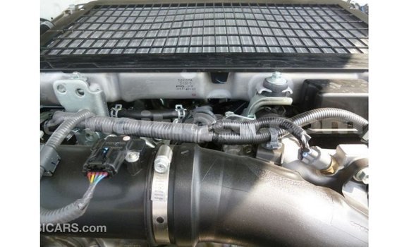Acheter Import Voiture Toyota Land Cruiser Blanc à Import - Dubai, Artibonite Acheter Import Voiture Toyota Land Cruiser Blanc à Import - Dubai, Artibonite