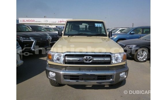 Acheter Import Voiture Toyota Land Cruiser Beige à Import - Dubai, Artibonite Acheter Import Voiture Toyota Land Cruiser Beige à Import - Dubai, Artibonite