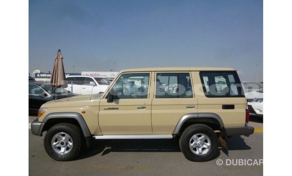Acheter Import Voiture Toyota Land Cruiser Beige à Import - Dubai, Artibonite Acheter Import Voiture Toyota Land Cruiser Beige à Import - Dubai, Artibonite