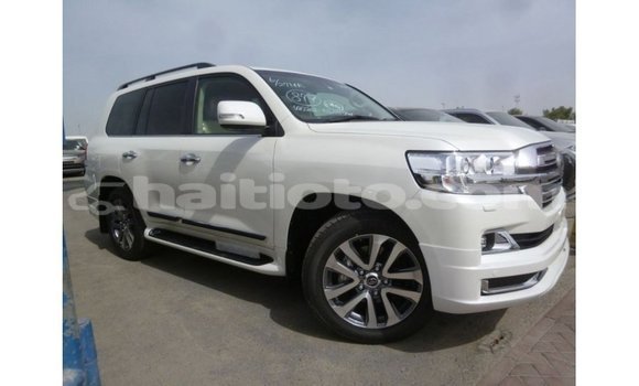 Acheter Import Voiture Toyota Land Cruiser Blanc à Import - Dubai, Artibonite Acheter Import Voiture Toyota Land Cruiser Blanc à Import - Dubai, Artibonite