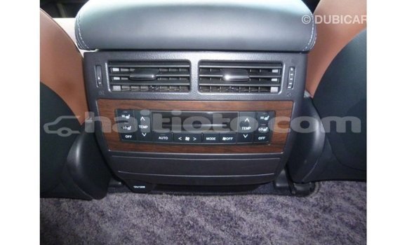 Acheter Import Voiture Toyota Land Cruiser Rouge à Import - Dubai, Artibonite Acheter Import Voiture Toyota Land Cruiser Rouge à Import - Dubai, Artibonite