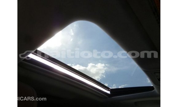 Acheter Import Voiture Toyota Land Cruiser Rouge à Import - Dubai, Artibonite Acheter Import Voiture Toyota Land Cruiser Rouge à Import - Dubai, Artibonite