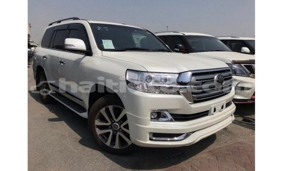 Acheter Import Voiture Toyota Land Cruiser Blanc à Import - Dubai, Artibonite Acheter Import Voiture Toyota Land Cruiser Blanc à Import - Dubai, Artibonite