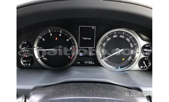Acheter Import Voiture Toyota Land Cruiser Blanc à Import - Dubai, Artibonite Acheter Import Voiture Toyota Land Cruiser Blanc à Import - Dubai, Artibonite