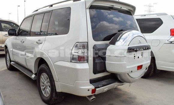 Acheter Import Voiture Mitsubishi Pajero Blanc à Import - Dubai, Artibonite Acheter Import Voiture Mitsubishi Pajero Blanc à Import - Dubai, Artibonite