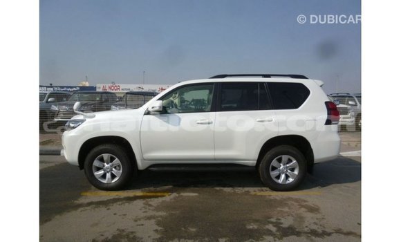 Acheter Import Voiture Toyota Prado Blanc à Import - Dubai, Artibonite Acheter Import Voiture Toyota Prado Blanc à Import - Dubai, Artibonite