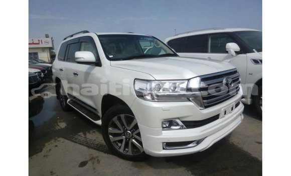 Acheter Import Voiture Toyota Land Cruiser Blanc à Import - Dubai, Artibonite Acheter Import Voiture Toyota Land Cruiser Blanc à Import - Dubai, Artibonite