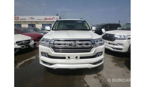 Acheter Import Voiture Toyota Land Cruiser Blanc à Import - Dubai, Artibonite Acheter Import Voiture Toyota Land Cruiser Blanc à Import - Dubai, Artibonite