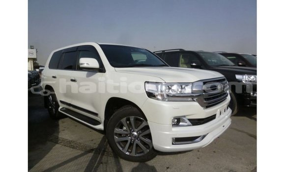 Acheter Import Voiture Toyota Land Cruiser Blanc à Import - Dubai, Artibonite Acheter Import Voiture Toyota Land Cruiser Blanc à Import - Dubai, Artibonite