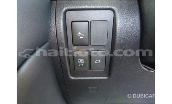 Acheter Import Voiture Toyota Land Cruiser Blanc à Import - Dubai, Artibonite Acheter Import Voiture Toyota Land Cruiser Blanc à Import - Dubai, Artibonite